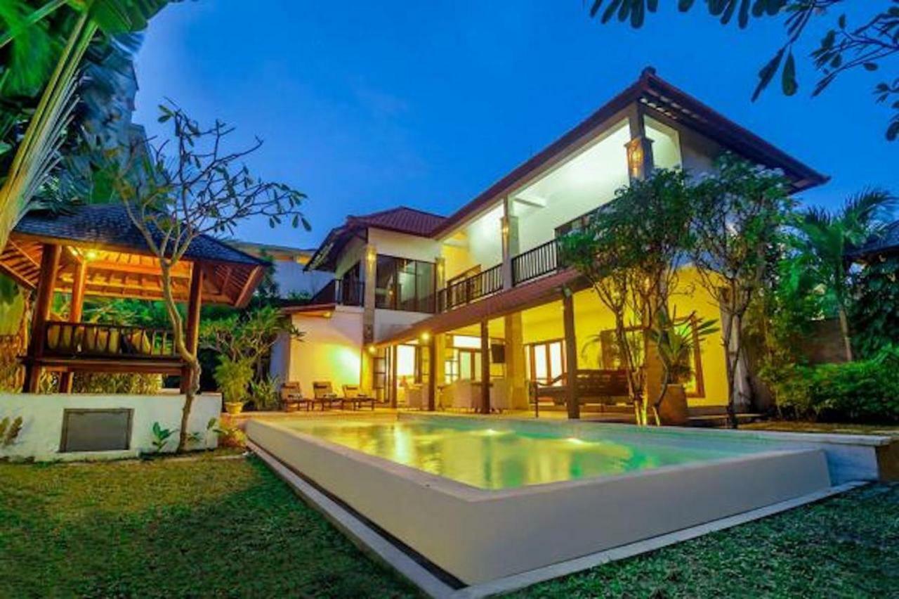 Mawar Estate Villa Seminyak Exteriör bild